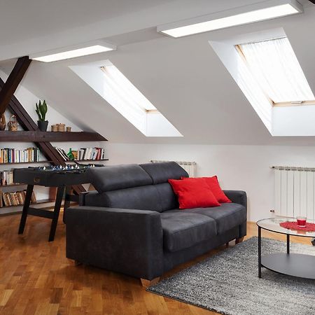 Oliva 4 Stars Lägenhet Zagreb Exteriör bild